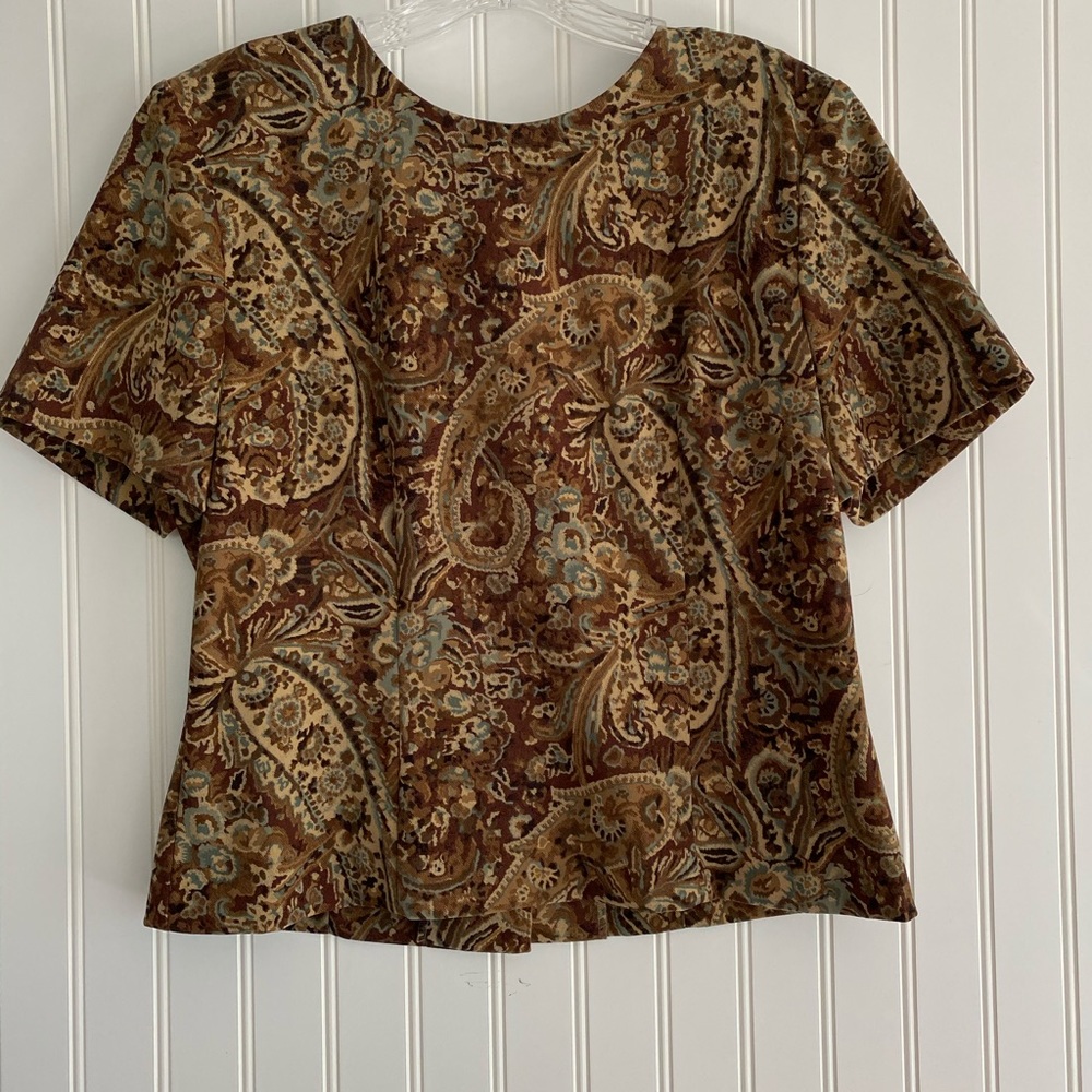 Vintage short sleeve top SIZE PETITE 8